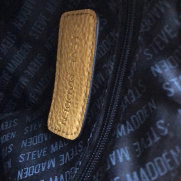 Steve Madden Bmarilyn Crossbody Bag In Mustard - Picture 6 of 8